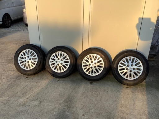 値下げします‼️2021年製だけど使用期間半年❗️超バリ山 ピレリP6&クラウン純正アルミセット❗️