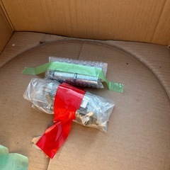 LEONIS(レオニス)MX ブラック/レッド18インチホイールの画像