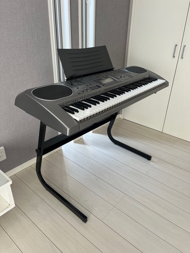 【商談中】電子キーボード　CASIO 美品　光ナビゲーション　専用スタンド付