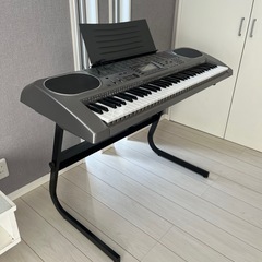 電子キーボード　CASIO 美品　光ナビゲーション　専用スタンド付