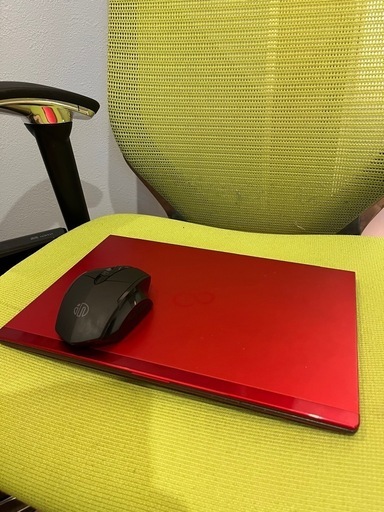 ゲーミングチェア、ノートPCにテレビまで新生活セット！