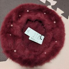新品!!!!ビーズ付きふわふわベレー帽の画像