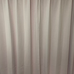 カーテンの画像