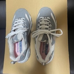 SKECHERS