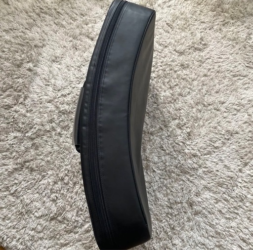 【新品・未使用】キックボクシング用 元値26000 本革 ISAMI 新品・未使用】キックボクシング用 元値26000 本革 ISAMI