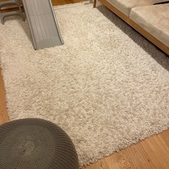 【取引先様決定】
IKEA カーペット　売ります　ラグ　