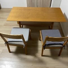 無印良品ダイニングテーブル（椅子付き）の画像