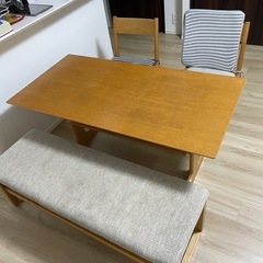 無印良品ダイニングテーブル（椅子付き）の画像