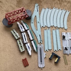 ダイソー　電車