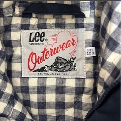 Leeネイビーアウター☆120サイズの画像