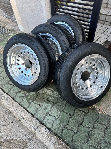 16インチ　8j   +-0 ハミタイ