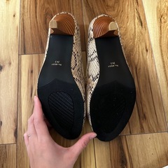 美品　走れるパンプス　パイソン柄　24.5の画像