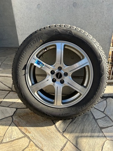 中古スタッドレスタイヤホイル付き4本セット