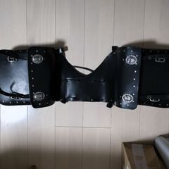 レザーサドルバックブラック