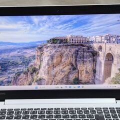 👹Lenovo🌟ideapad330🌟超美品白🌟SSD🌟WIN11🌟Office2021の画像
