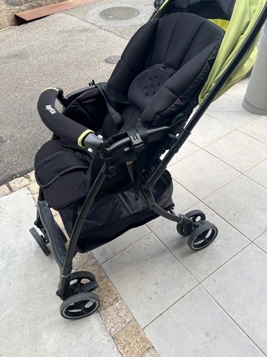 【美品】アップリカ ラクーナエアー