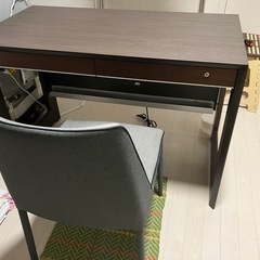 大塚家具　コイズミ　デスクと椅子