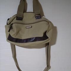 LEViSのショルダーバッグ（USED）