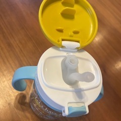 中古品　リッチェル おでかけストローマグの画像