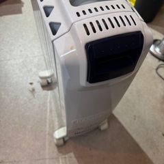 配送500円　デロンギ QSD0712-MB DRAGON SMART オイルヒーターの画像