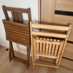 折りたたみ椅子の画像