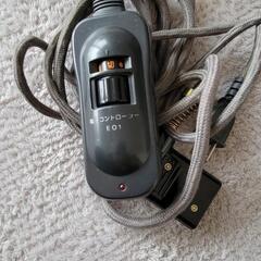 【引取先決定】こたつ　白黒リバーシブルの画像