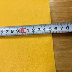 人工皮革　黄色　の画像