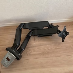モニターアーム