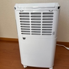 【無料】山善 23-25畳用 室内用 衣類乾燥機・除湿機(キャスター付き)の画像