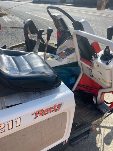 クボタ　コンバイン　ER211
