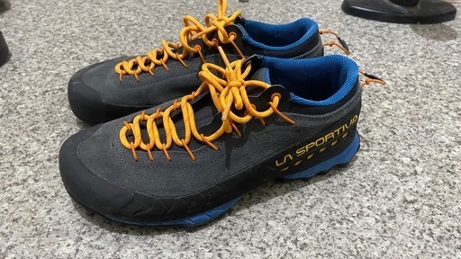 LA SPORTIVA トレッキングシューズ