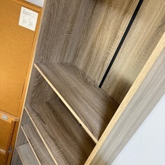 縦180cmのラック、本棚の画像