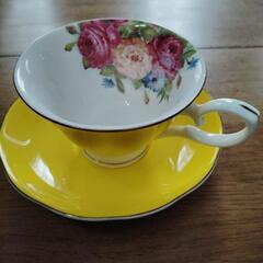 [商談中]黄色いティーカップ