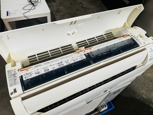 シャープ　14畳用エアコン　2015年製