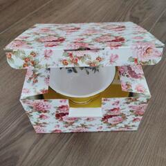 [商談中]黄色いティーカップの画像