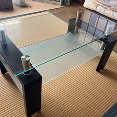 ガラステーブル