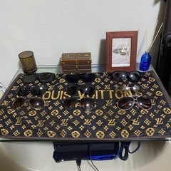 ガラステーブル
