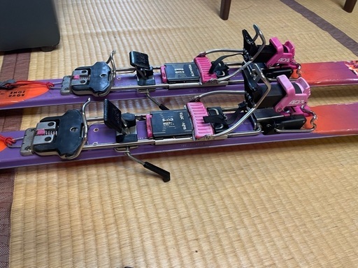 ジルブレッタ silvretta 404 山スキー用　ビンディング/スキー板シールあり 