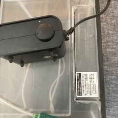 水槽(横40×縦26×高さ28cm)と酸素ポンプ(エアレーション)のセット
の画像