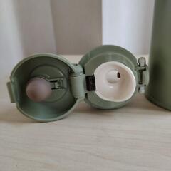 新品未使用  THERMOS 水筒の画像