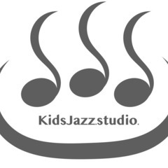 お子様から大人の方まで幅広く歌を学べます　KidsJazz音楽レッスンの画像
