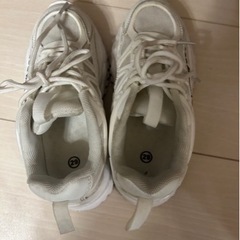 値下げ‼️18㎝　厚底スニーカーの画像