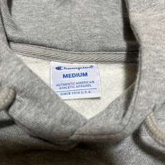 チャンピオン　フード付きパーカーの画像