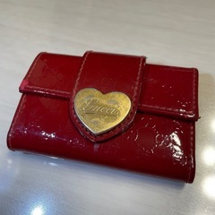 GUCCI  キーケース　エナメル赤　GGロゴハート