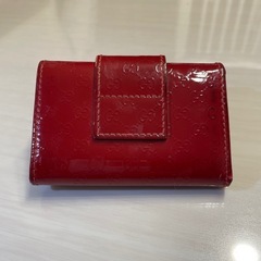 GUCCI  キーケース　エナメル赤　GGロゴハートの画像