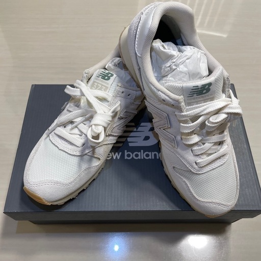新品ニューバランス373  23センチ