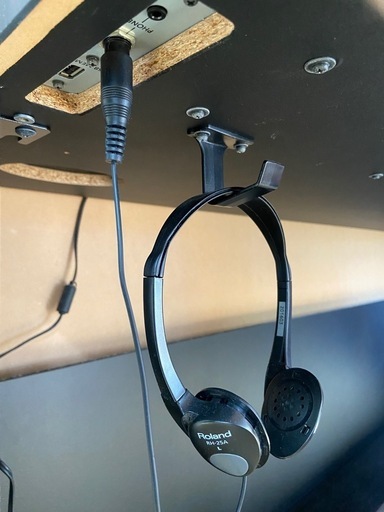 ［交渉中］美品　RolandRP401R 電子ピアノ