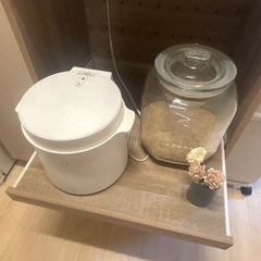 食器棚の画像
