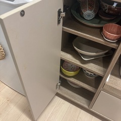 食器棚の画像