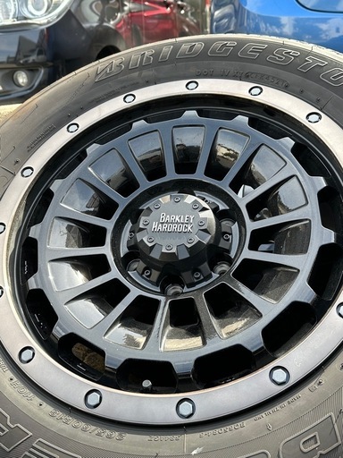 値下げ可能！バークレイハードロックローガン18インチタイヤホイールセット